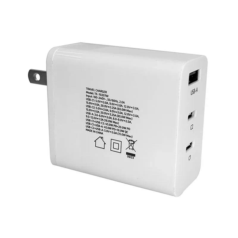 Cargador GaN Teros TE-70207W 65W con 2 USB-C y 1 USB-A Blanco — foto 4
