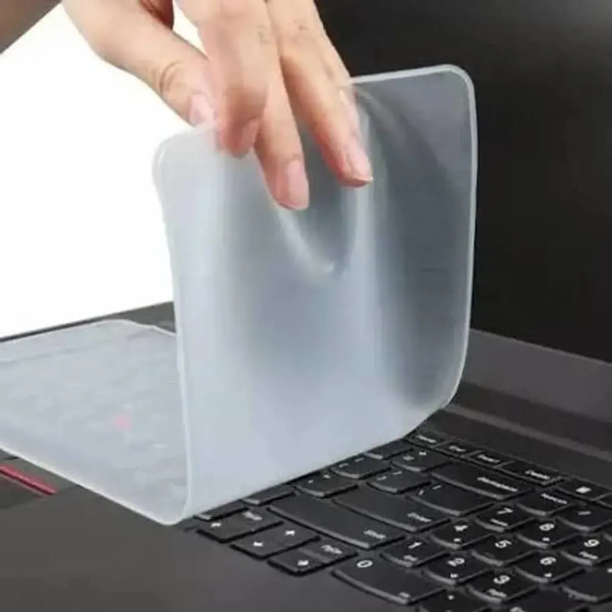 Protector de Teclado Transparente para Laptop 15.6" — foto 2